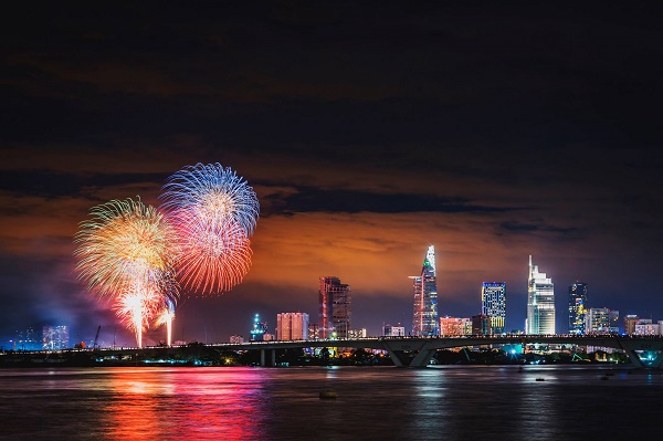 Ngắm pháo hoa đó Giao Thừa 6